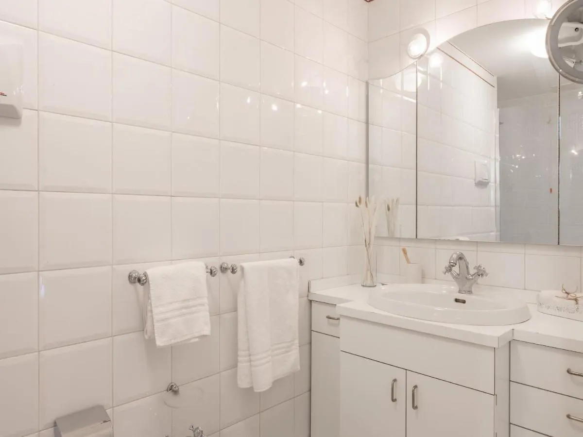 The Best Rent - Gorgeous Two-Bedroom Apartment In Porta Nuova District ミラノ